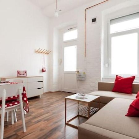 Loft Style Apartment In Hipster Area บูดาเปสต์ ภายนอก รูปภาพ